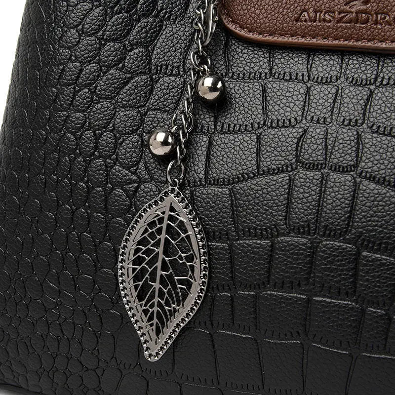 Women’s Elegant Shoulder Bag – Timeless Classic Handbag